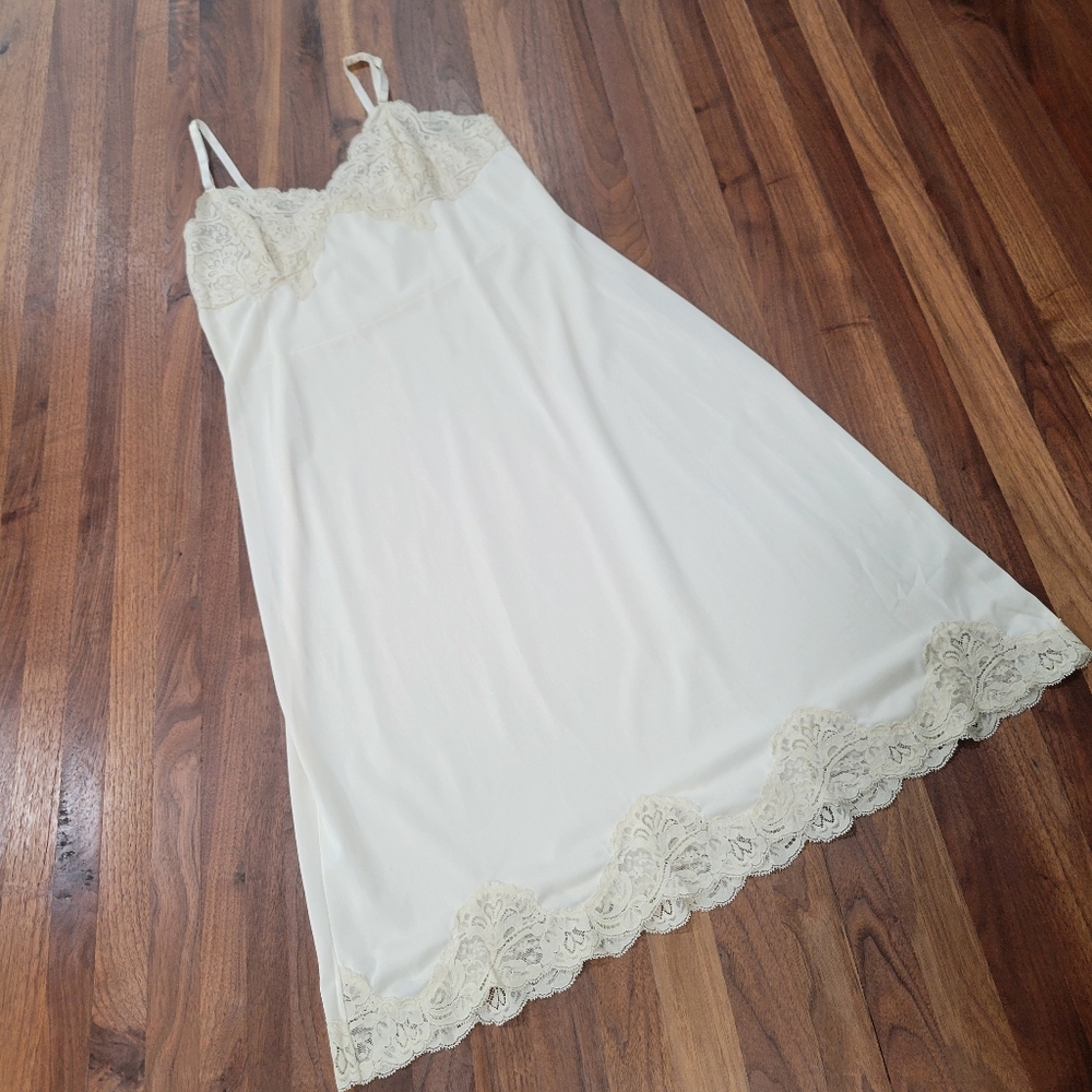 Vintage Wonder Maid Full Length Slip With Delicate Lace Trim Made In USA